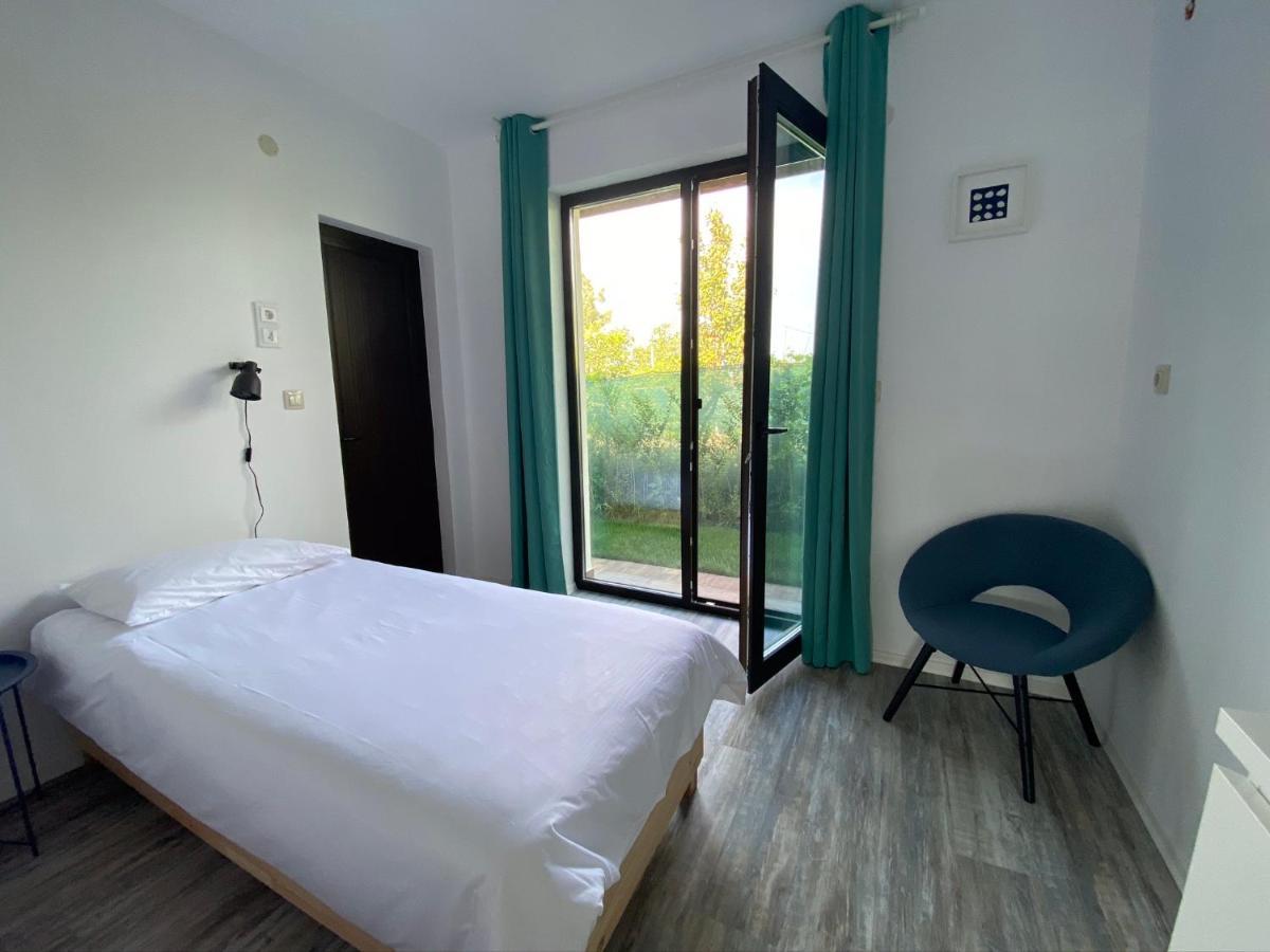 Sea You Guest House Ezerets Bagian luar foto